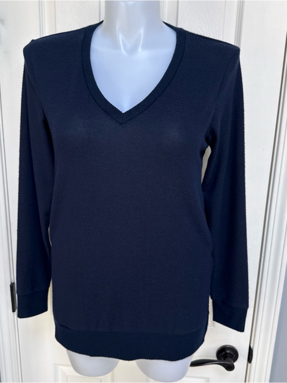 LUCKY BRAND Women's Blue Soft Long Sleeve V-Neck Sweater Size M